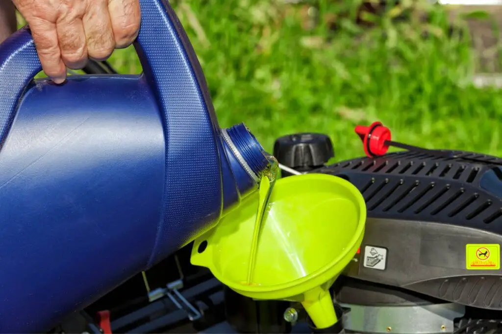 engine oil fill lawn mower 2